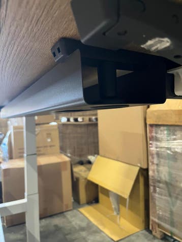 Steelcase Ology Duo Zit Sta Bureau - Nieuwe Bureaubladen, Huis en Inrichting, Bureaus, Verzenden, In hoogte verstelbaar, Zo goed als nieuw