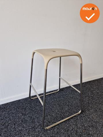 Barkruk - Design - Zandkleur - Chroom onderstel - zithoogte, Vergader- of Presentatieruimte, Ophalen of Verzenden, Gebruikt, Stoel