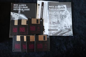 Buzz Aldrins Race Into The Space IBM 3,5 PC Big Box, Verzenden, Nieuw