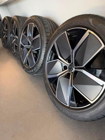 Orig Volkswagen Touarag lll 21 inch CR7 Leeds R-Line velgen, Auto-onderdelen, Banden en Velgen, Gebruikt, 285 mm, Banden en Velgen