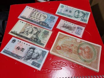 China, Japan. - 25 banknotes - various dates (Zonder