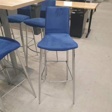 Paco Capdell kruk - blauwe stoffering (alleen per set), Huis en Inrichting, Barkrukken, Ophalen of Verzenden, Nieuw