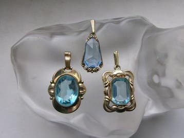 Verguld, Dubbel - Hanger - Art Deco drie hangers