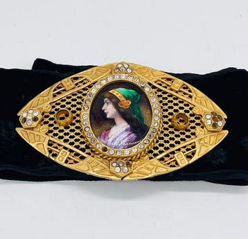 Riem ornament - Frankrijk - Riem met emailleportret