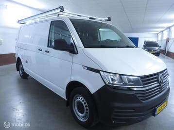 Zakelijke lease - Volkswagen Transporter 2.0 TDI L2H1 28, Gebruikt, Euro 6, Wit, Handgeschakeld