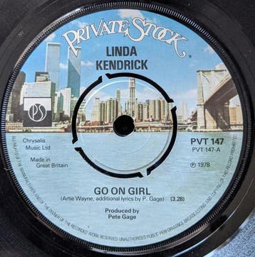 Linda Kendrick - Go On Girl / Its You I Love, Ophalen of Verzenden, Gebruikt