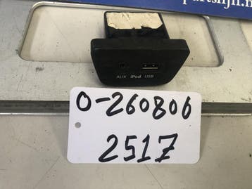Gebruikte 12v en usb aansluiting voor Hyundai i30 (GD) 2011-, Auto-onderdelen, Ophalen of Verzenden, Nieuw