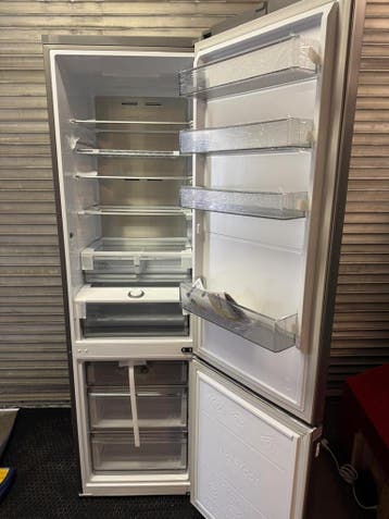 WEG=WEG: Samsung Koelvriescombinatie Zilver Energieklasse C, 200 liter of meer, Verzenden, Met aparte vriezer, 160 cm of meer
