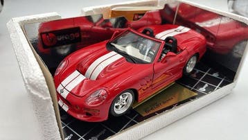 Bburago 1:18 - Modelauto - Shelby Series 1 - (cod.P11), Nieuw