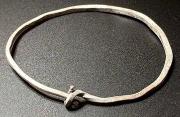 Viking periode Zilver Elegante en onbeschadigde, geliefde