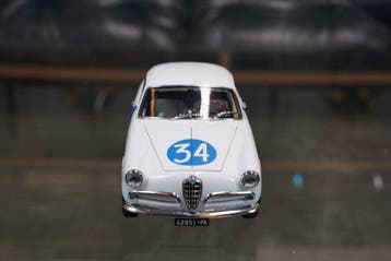 Kyosho 1:18 - Modelauto - Alfa Romeo Giulietta SV 1960 Targa, Nieuw