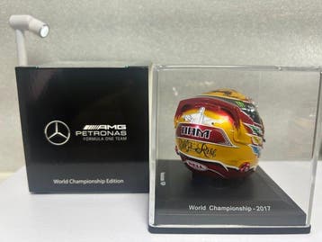 Spark 1:50 - Modelauto - Rare! Lewis Hamilton Mercedes 2017, Nieuw