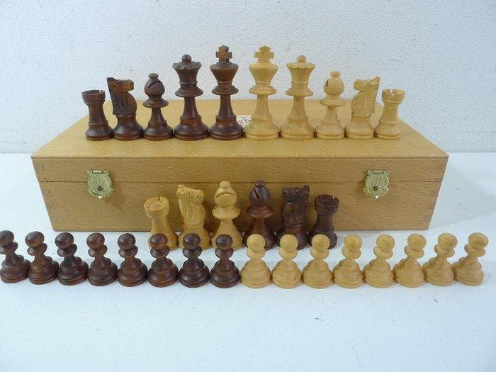 jeu déchecs LARDY buis et teint en marron King 70 mm avec, Antiek en Kunst, Curiosa en Brocante
