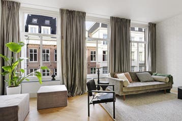 Appartement Pieter Cornelisz. Hooftstraat in Amsterdam, Noord-Holland, Appartement, Amsterdam