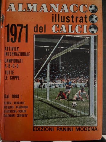 1971 - Sportboek, Geïllustreerde Voetbalalmanak, Nieuw