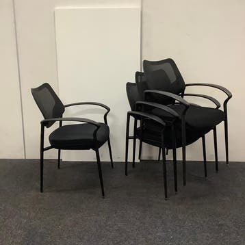 complete set van 4 stuks vergaderstoelen/ stapelstoelen, Ophalen of Verzenden, Gebruikt, Stof