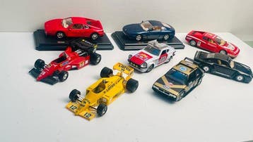 Bburago 1:24 - Modelauto (8) - Vintage Bburago 1:24 Diecast, Nieuw