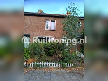 Gezinswoning met grote tuin in Weert. (Limburg), Limburg