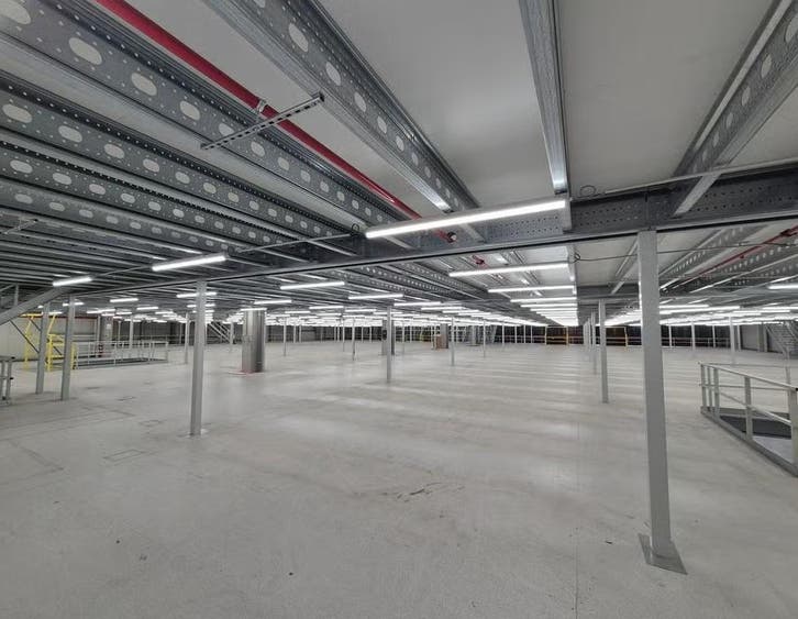 Gebruikte tussenvloer, entresolvloer 14080x12700x3146mm, Zakelijke goederen, Kantoor en Winkelinrichting | Magazijn, Stelling en Opslag