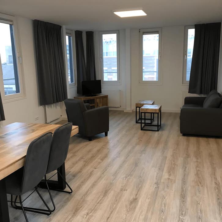 Appartement in Enschede gevonden voor €1750,- pm, Huizen en Kamers, Huizen te huur, Direct bij eigenaar, Overijssel, Appartement