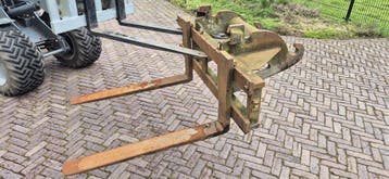 Palletbord CW30 Verachterd, Hijswerktuig