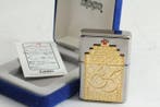 Zippo 65th Anniversary 1932–1997 Emblem Lighter w/ Box 1997, Verzamelen, Nieuw