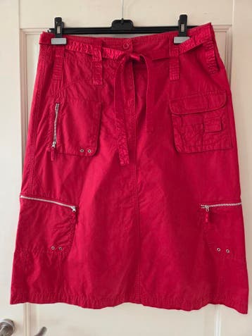 sportieve rode rok met leuke details van ESPRIT maat 42, Kleding | Dames, Maat 42/44 (L), Ophalen of Verzenden, Zo goed als nieuw