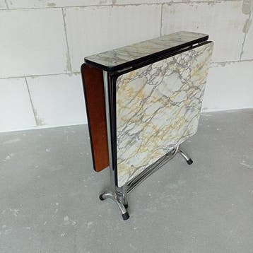 Uitschuifbare tafel - Spaanplaat met formica blad en