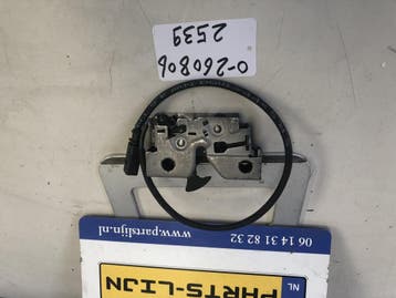 Gebruikte motorkapslot voor Volkswagen Caddy 2015-2020 – 2K5, Auto-onderdelen, Ophalen of Verzenden, Nieuw