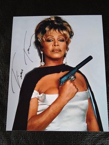 James Bond 007: GoldenEye - Signed by Tina Turner (+) -, Nieuw