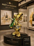 GF Exclusives - Moët & Chandon Champagne Bottle Duck Artwork