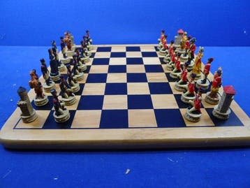 jeu déchecs signé Napoleon plombé feutré Napoleon 52 mm