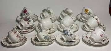 English Bone China floral coffee set for 12 - Kop en schotel