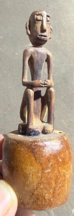 Prachtige amulet uit het eiland Tanimbar. - Tanimbar Maluku, Antiek en Kunst
