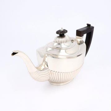 Joseph Gloster Ltd (Birmingham, 1905). - Theepot - .925