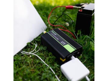 Green Cell INV12 - Omvormer 12V naar 220V - 3000W continu, Verzenden, Zo goed als nieuw