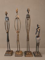 Beeld, Vier Afrikaanse slanke figuren - 41 cm - Brons