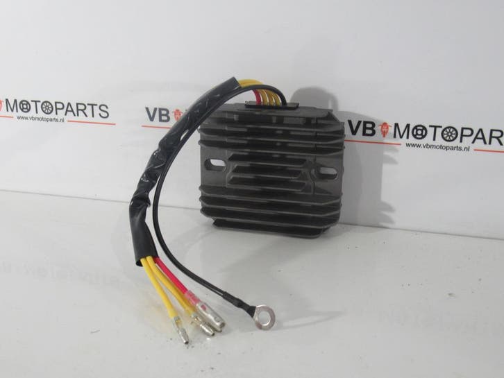 Suzuki GS GSX 750 850 1100 Spanningsregelaar, Motoren, Onderdelen | Suzuki, Ophalen of Verzenden