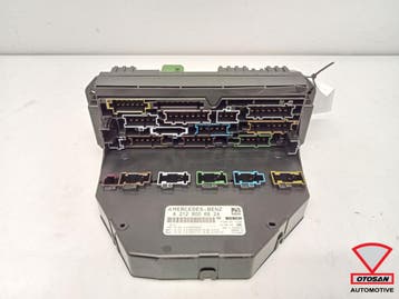 Mercedes C Klasse W204 Zekeringkast A2129006824, Ophalen, Gebruikt, Mercedes-Benz