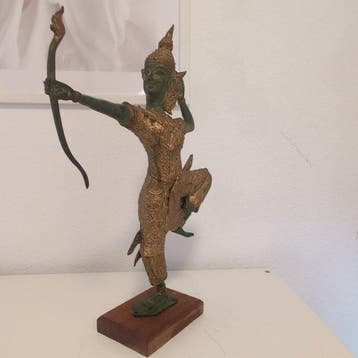 Grote bronzen beeld – Prins Rama als boogschutter – Thailand