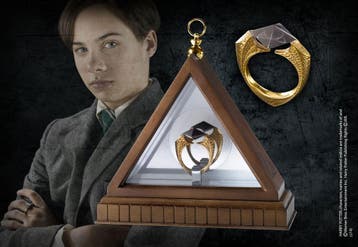 Harry Potter Replica 1/1 Lord Voldemort´s Horcrux Ring (g.., Ophalen of Verzenden, Nieuw