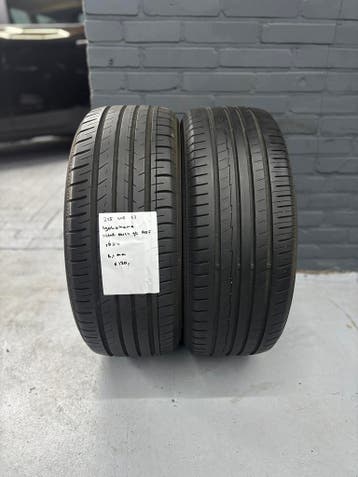 215/45/17 YOKOHAMA BLUEARTH GT 6,1MM 2 STUKS €130,- (1624), Auto-onderdelen, Banden en Velgen, Ophalen, 17 inch, Band(en), Personenwagen