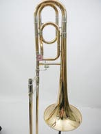 Gebruikte Bas trombone Kühnl & Hoyer model 163-GF, Ophalen of Verzenden, Zo goed als nieuw, Bas, Met koffer