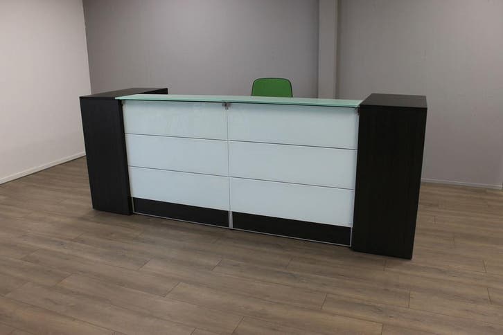 Luxe receptiebalie antraciet eiken melkglas 288 cm tweedehan, Zakelijke goederen, Kantoor en Winkelinrichting | Kantoormeubilair en Inrichting