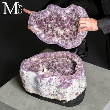 Extra grote amethistenschatkist-geode Een grot van
