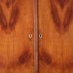 bar ca 1825 met 4 deuren en secretaire klep onwaarschijnlij, Ophalen of Verzenden