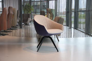 Bijzetfauteuil Hera Gealux draai, hoge zit, combi stof/leer, Ophalen of Verzenden, Nieuw, Leer, Design stoel