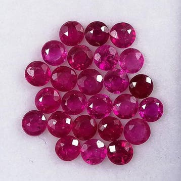 25 pcs Rood Robijn - 2.47 ct - Instituto Gemólogico Español, Sieraden, Tassen en Uiterlijk, Nieuw