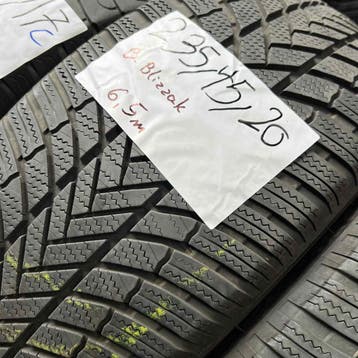 2 x Bridgestone Blizzak 235-45-20 Winterbanden 6,5mm, Auto-onderdelen, Banden en Velgen, Gebruikt, 235 mm, Band(en), Personenwagen