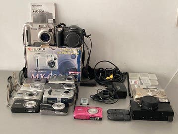Nikon, Canon, Sony, Kodak, Olympus, Ricoh, Samsung Lot of, Nieuw